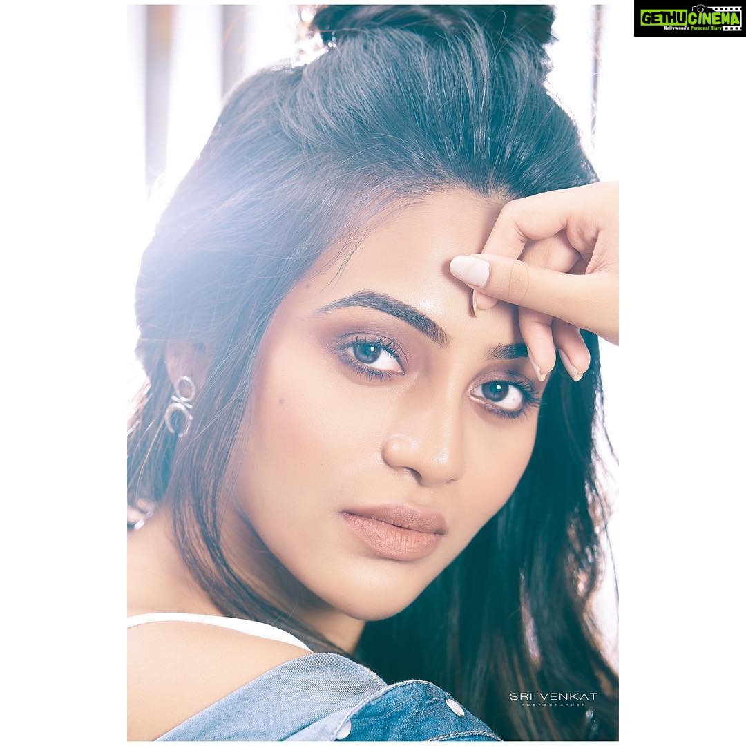 Bhavani Sre Instagram - Photography : @sri6venkat Hair : @pinkylohar Make up : @salomirdiamond Stylist : @anushaa13