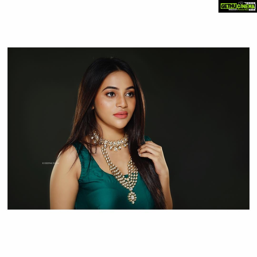 Bhavani Sre Instagram - Wearing : @sameenas.store MUAH : @salomirdiamond ,@raisedbrowsbybhavani Jewellery : @rimliboutique Photography : @deepak_durai_photography