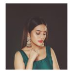 Bhavani Sre Instagram - Wearing : @sameenas.store MUAH : @salomirdiamond ,@raisedbrowsbybhavani Jewellery : @rimliboutique Photography : @deepak_durai_photography