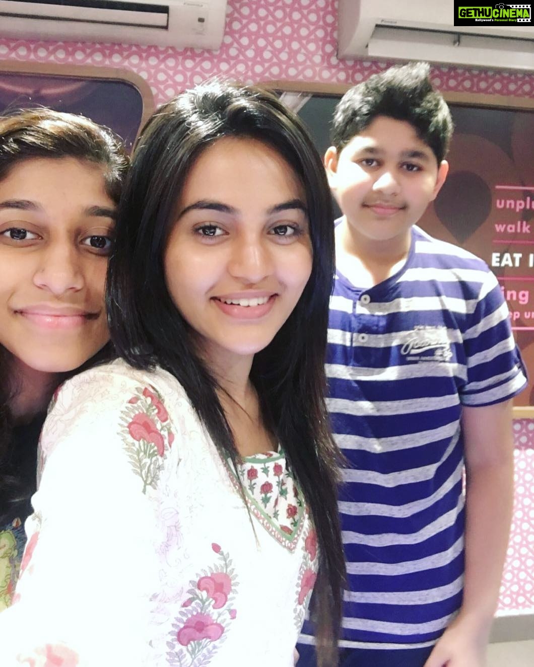Bhavani Sre Instagram - With my kutties❤️