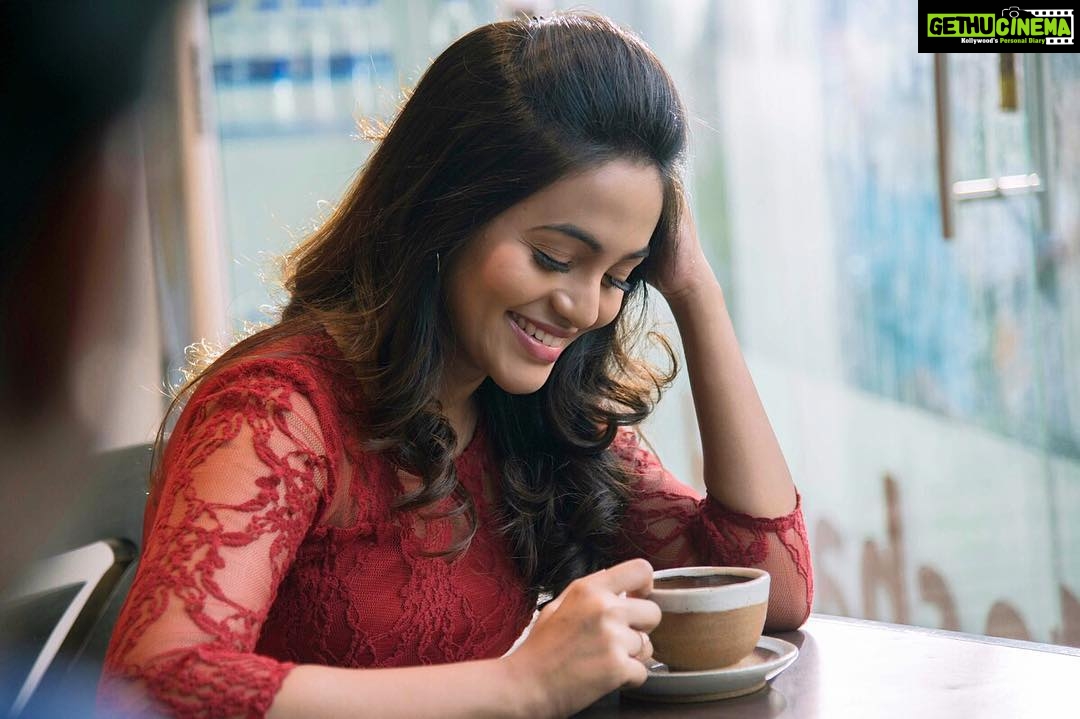 Bhavani Sre Instagram - Life is better when you are smiling! 🙃 #photography #candid #song #shoot