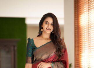Chaitra Reddy Instagram - Happy to Launch . Presenting the Brand New Sita Semi Silk Sarees from @kaarigai.sarees ! . . Saree & Blouse: @kaarigai.sarees Photography: @p2click.in . . . . #sarees #kaarigaisarees #handloom #silk #semisilk #swmisilksarees #zari #silk #flowy#traditional #style #elegance #sareelove #handcrafted #handloom #handloomsarees #chennai #diwalicollection #saree #sareeblouse