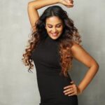 Chandini Tamilarasan Instagram – Addicted to BLACK❤️

Team📸: @the.portrait.culture @shotsbyuv
@studio_j_by_jagadhish @sat_narain
MUA – @mua_supriya 
Hairstylist – @prem_hairstyle 
Assisted by – @ramanna386 

#chandinitamilarasan #chandini #ponniyinselvan #mallipoo #arr #arrahman #reels #reelsinstagram #gauthamvasudevmenon #tamil #tamilcinema #tamilactress #kollywood #kollywoodactress Chennai, India