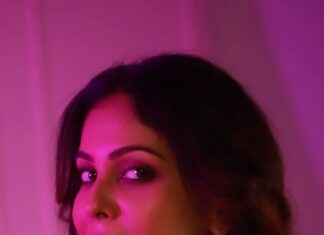 Chandini Tamilarasan Instagram - Happy weekend fam ❤️ Team📸: @the.portrait.culture @shotsbyuv @studio_j_by_jagadhish @sat_narain Mua - @mua_supriya Hairstylist - @prem_hairstyle Assisted by @ramanna386 Video Cuts and edits: @simionnura #chandinitamilarasan #chandini #ponniyinselvan #sol Chennai, India