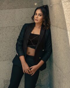Chandini Tamilarasan Instagram - Which one is your fav. ? 
📸 - @thestoryteller_india ✨
Styling - @navadevi.rajkumar ✨
Outfit - @vynod.sundar 
Mua - @anupama.krishnamachari ✨
Hairstylist - @prem_hairstyle ✨

#chandinitamilarasan #chandini 
#tamil #tamilactress #photoshoot