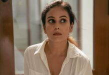 Chandini Tamilarasan Instagram - “The way I see it,If you want the rainbow you gotta put up with the RAIN “ 📸 - @thestoryteller_india ✨ Styling - @navadevi.rajkumar ✨ Mua - @anupama.krishnamachari ✨ Hairstylist - @prem_hairstyle ✨ #chandinitamilarasan #chandini #tamil #tamilactress #photoshoot InterContinental Chennai Mahabalipuram Resort