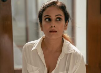 Chandini Tamilarasan Instagram - “The way I see it,If you want the rainbow you gotta put up with the RAIN “ 📸 - @thestoryteller_india ✨ Styling - @navadevi.rajkumar ✨ Mua - @anupama.krishnamachari ✨ Hairstylist - @prem_hairstyle ✨ #chandinitamilarasan #chandini #tamil #tamilactress #photoshoot InterContinental Chennai Mahabalipuram Resort
