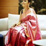 Chandini Tamilarasan Instagram - Saree love ❤️ Mua - @__majma_1 Hairstylist- @mani_charlie #chandinitamilarasan #chandini #bujjillaraa #saree #sareelove DeccanSerai Grande
