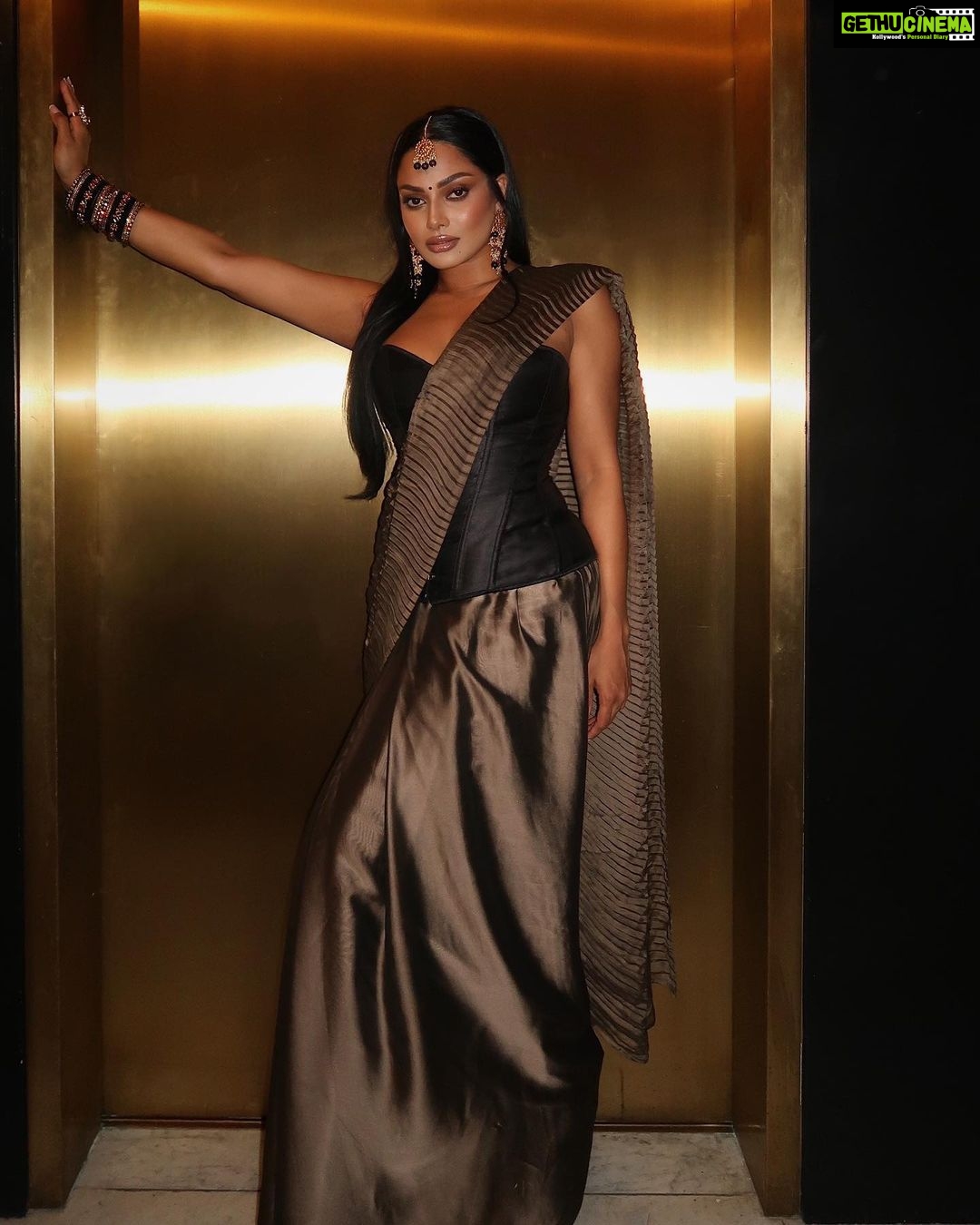 Chandrika Ravi Instagram - Golden Diwali 🪔