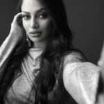 Chandrika Ravi Instagram - Aries Energy with @vulkanmag Editor In Chief + Photographer @ryan_jerome Hair @b_readybeauty Makeup @jessicachumua Words @edsolo87 #vulkanfever #vulkanmagazine