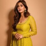 Chitrangada Singh Instagram - ✨✨✨🪔 . . Makeup @meghnabutanihairandmakeup Hair @seemaphadtare35 Anarkali @archanajaju.in 💛 Jewellery @aquamarine_jewellery @razwada.jewels Styling @eshaamiin1 Photog : @subhro____das