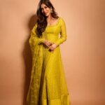 Chitrangada Singh Instagram - ✨✨✨🪔 . . Makeup @meghnabutanihairandmakeup Hair @seemaphadtare35 Anarkali @archanajaju.in 💛 Jewellery @aquamarine_jewellery @razwada.jewels Styling @eshaamiin1 Photog : @subhro____das