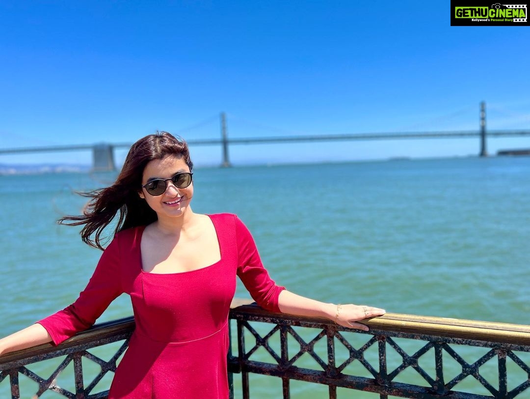 Darshana Banik Instagram - Hola Amigos 👋 Missing those bright sunny San Francisco days, specially the food. Best farm to table restaurant food I ever had. Wearing @anthropologie Sunnies @rayban San Francisco, California