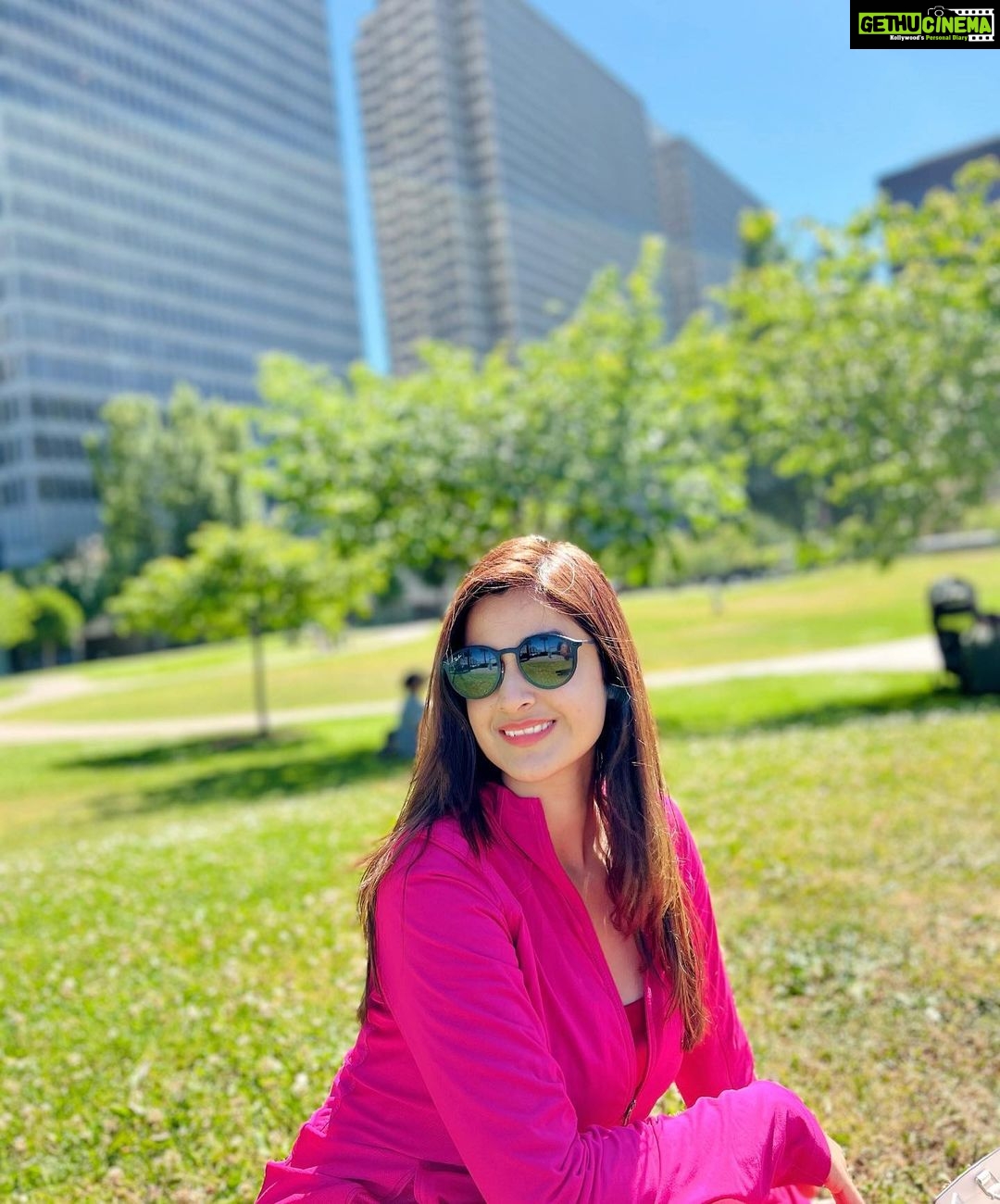 Darshana Banik Instagram - Everyday we are losing green spaces in our cities. No one seems to care where we city dwellers are heading or what we are leaving behind for our future generations. All the city residents may not be able to make a big difference to the environment we live in, but we can start small. As a first step lets engage with our local governing bodies, neighbours & local organisations to save smallest of small green patches in the city. #WorldEnvironmentDay #WorldEnvironmentDay2022 San Francisco, California