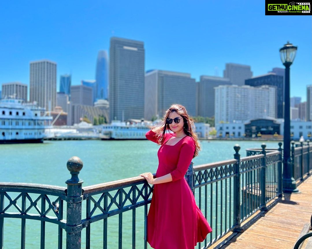 Darshana Banik Instagram - It was a happy sunny Sunday ☀️ San Francisco ❤️ #sanfrancisco #california #usa #TravelWithDarshana #ferrybuilding #pier #sunnyday #sanfranciscolife #sanfranciscobay #sanfranciscolife #city #cityscape #instagood #instapic #travel #travelphotography #travelgram #familytime San Francisco, California