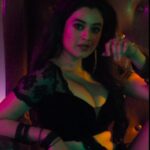 Darshana Banik Instagram - #HappyHoeJaRe is out now! আর অপেক্ষা করবেন না! Start making reels on the high octane song and tag @saregamabengaliofficial @darshanabanik and @om_sahani15 Creativity এর কোন অন্ত নেই! Get your creative hats on and make reels now! #Trending #TrendingSongs #trendingsong #newsong #bengali #music #bengaliartist #bengaliactress #bengalimovie #youtube #HappyHoeJa #HappyHoeJaRe #ItemSong #BhoyPeona #saregamabengali #Saregama #antaramitra #darshanabanik #darshanasong #darshana #dance #dancenumber #Reel #trendingreels
