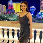 Darshana Banik Instagram - Hope you had a good weekend & charged up for a great week ahead 🤩💪🏻 And do not forget to watch #Jaalbandi #throwback #oldpic #ustrip #sincity #lasvegas #travelphotography #travel #travelgram #instatravel Las Vegas, Nevada