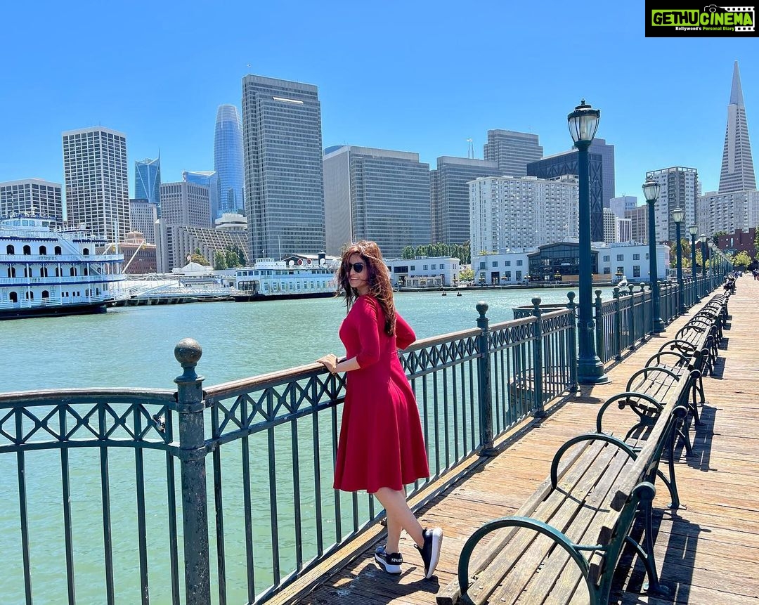 Darshana Banik Instagram - It was a happy sunny Sunday ☀️ San Francisco ❤️ #sanfrancisco #california #usa #TravelWithDarshana #ferrybuilding #pier #sunnyday #sanfranciscolife #sanfranciscobay #sanfranciscolife #city #cityscape #instagood #instapic #travel #travelphotography #travelgram #familytime San Francisco, California