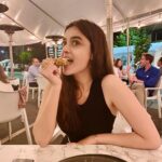 Darshana Banik Instagram - Exploring Silicon Valley food scene with my sis-in-law. 👭 Enjoyed some chilled Mojito 🍹with crab cake 🦀 at a Cuban restaurant. 🇨🇺 Followed by dinner at this famous Italian place. 🇮🇹 Pizza with prosciutto & burrata cheese. Well done Branzino fish and of course my favourite part, Sicilian cannoli for dessert. 😋😋 #paloalto #california #sanfrancisco #bayarea #food #foodie #exploring #restaurants #siliconvalley Palo Alto - California State of USA