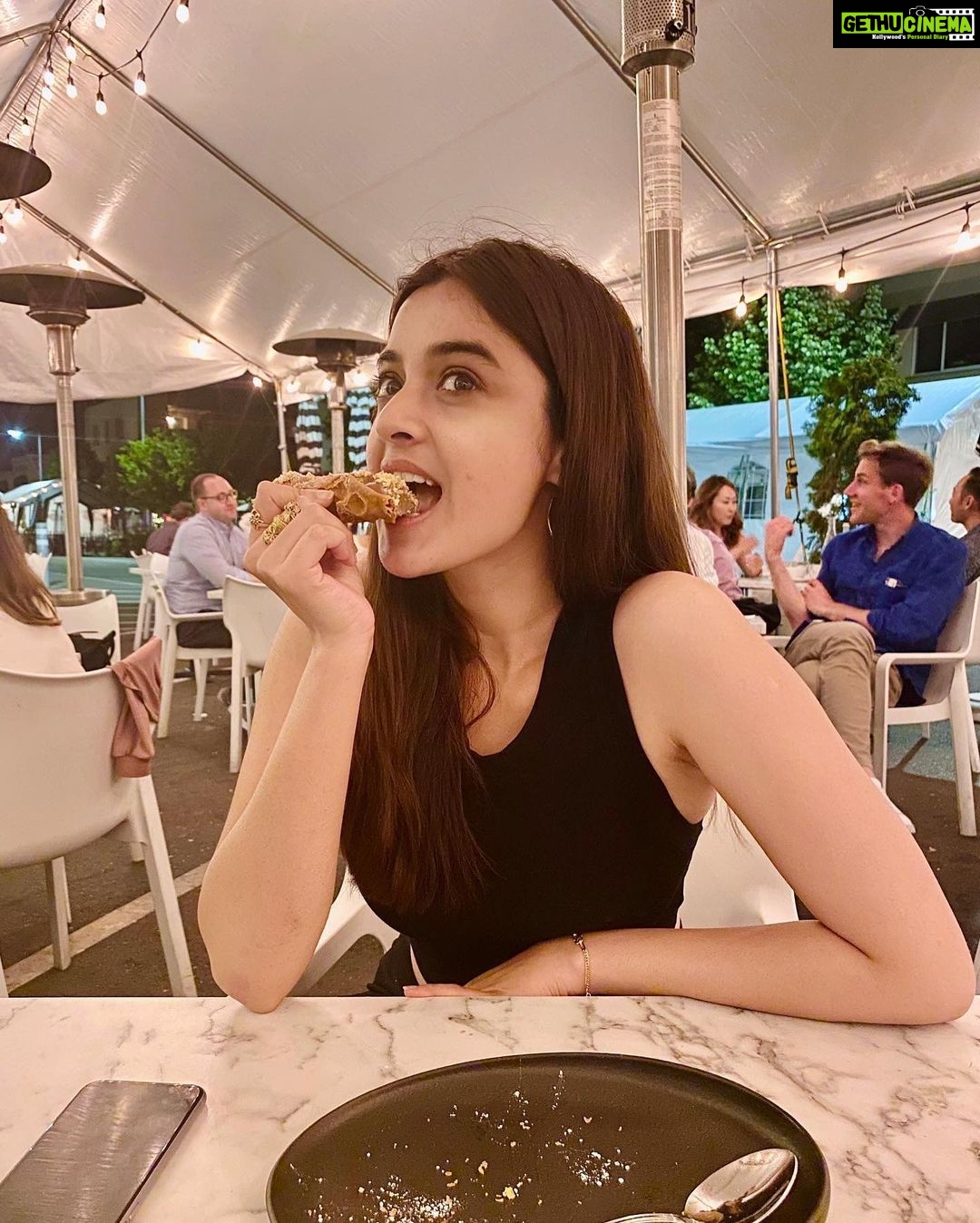 Darshana Banik Instagram - Exploring Silicon Valley food scene with my sis-in-law. ๐ญ Enjoyed some chilled Mojito ๐นwith crab cake ๐ฆ at a Cuban restaurant. ๐จ๐บ Followed by dinner at this famous Italian place. ๐ฎ๐น Pizza with prosciutto & burrata cheese. Well done Branzino fish and of course my favourite part, Sicilian cannoli for dessert. ๐๐ #paloalto #california #sanfrancisco #bayarea #food #foodie #exploring #restaurants #siliconvalley Palo Alto - California State of USA