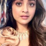 Darshana Banik Instagram - Who is he ??? #reels #reelsinstagram #reelkarofeelkaro #trending