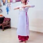 Darshana Banik Instagram – #worlddanceday #oldvideo #throwback