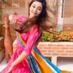 Darshana Banik Instagram – ‘Aaja sawariya’….
#trending #dance #reel #reelsinstagram #90s #bollyood #telugu #summervibes