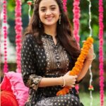 Darshana Banik Instagram - Happy Chhoti Diwali Everyone 😇 #happychhotidiwali #happydiwali