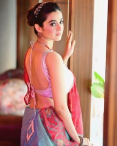 Darshana Banik Instagram - 🌼 #festivevibes