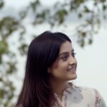 Darshana Banik Instagram - হাজারো মিথ্যের মধ্যেও যে ভালোবাসা টা বেঁচে থাকে, সেটাই আসল সত্যি।" Presenting the Official Trailer of "Olpo Holeo Sotti". A Film By @soumojeet_adak and team. Presented by 𝐀𝐧𝐤𝐢𝐭 𝐃𝐚𝐬 & 𝐒𝐮𝐫𝐞𝐬𝐡 𝐓𝐨𝐥𝐚𝐧𝐢 Produced by @roop_production Feat.: @i_sauravdas @rishav_for_you @srijani_mitra শীঘ্রই আসছে শুধুমাত্র সিনেমা হল -এ।