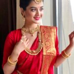 Darshana Banik Instagram - Durga Puja Ashtami went well. How about you? Tell me in comments. Morning spent time with family and neighbours. Evening had a gala time with my girl gang. #DurgaPuja #durgapuja2021 #igdurgapujo #Ashtami #DurgaAshtami Team : @mainak.mk_up @kiara_sen111 @im_bhaskar_babai #bengali #saree #fashion #ethnic #bangali #bengaligirl #bengalilook #traditional #festivalfashion #festival #festivelook Kolkata - The City of Joy
