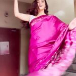 Darshana Banik Instagram - Hi girls… it’s time to share your #Pujolook, use this audio, create the reel and join #SunsilkGirlGiri Pujo song ( @sunsilkindia ) #Pujo2022 #Westbengal #Kolkata #durgapuja