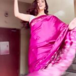 Darshana Banik Instagram - Hi girls… it’s time to share your #Pujolook, use this audio, create the reel and join #SunsilkGirlGiri Pujo song ( @sunsilkindia ) #Pujo2022 #Westbengal #Kolkata #durgapuja