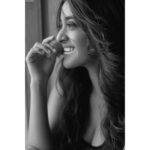 Darshana Banik Instagram - Nothing ..... just appreciating life 🖤 #happyappreciationday #appreciation #appreciationweek #gratitude @debasishbiswas_photography @sonam_makeupartist