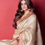 Darshana Banik Instagram - Shubho Noboborsho er priti o Subhechha janai Sobai ke .....