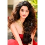 Darshana Banik Instagram - Strong women don’t play victim, don’t make themselves look pitiful. They stand, they deal and they move on❣️ @siladitya_dutta @ig_baishakhi @gini_love21 @kiara__sennnn @bipradip_chakraborty Location: @altairkolkata AltAir - Capella