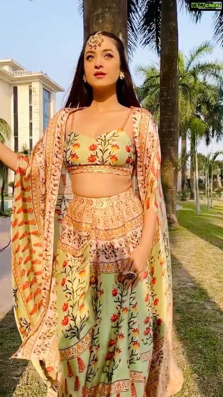 Darshana Banik Instagram - Princess 👸 mode on ✨ #reels #reelsinstagram #reelitfeelit #instagram #instagramreels #reelkarofeelkaro #reelindia #reelkorbofeelkorbo #reels #raatkanashaabhi #Ashoka #srk #kareenakapoor #kareenakapoorkhan