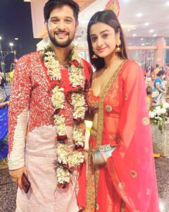 Darshana Banik Instagram - Happy to join the wedding celebrations of the sweetest couple in town @trinasaha21 and @neel_bhattacharya #Trineel 
I wish you guys all the happiness 💕💞😇😍

Thank you @kiara__sennnn for styling me 😘, handling my last minute requests.