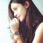 Darshana Banik Instagram - Gift your loved ones time from @danielwellington at 50% off on selected watches. AND get 15% extra by adding my code DARSHANA on your purchase from the website. 🔥 Hurry, offer valid till 30th Nov only! #danielwellington 📸haiderkhanhaider