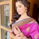 Darshana Banik Instagram - Got ready in one of my favourite saree from sister-in-law’s wardrobe for the mahurat puja of #Mrigaya Makeup : @abhijitpl2 Earring: @lolstudiops Kolkata - The City of Love