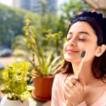 Darshana Banik Instagram - Best gift 🎁 I received before Diwali is a set of organic handmade goodies from @organicbindia which includes a rosewood comb, bamboo toothbrushes, natural loofah and cotton swabs. Organic handmade products are the best thing you can gift yourself and your family & friends. This saves the environment and helps local artisans. #organic #organicproducts #supportorganic #vocalforlocal #handmade #sustainable #sustainableliving #gogreen #savetheplanet #saynotoplastic