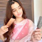 Darshana Banik Instagram - Best gift 🎁 I received before Diwali is a set of organic handmade goodies from @organicbindia which includes a rosewood comb, bamboo toothbrushes, natural loofah and cotton swabs. Organic handmade products are the best thing you can gift yourself and your family & friends. This saves the environment and helps local artisans. #organic #organicproducts #supportorganic #vocalforlocal #handmade #sustainable #sustainableliving #gogreen #savetheplanet #saynotoplastic