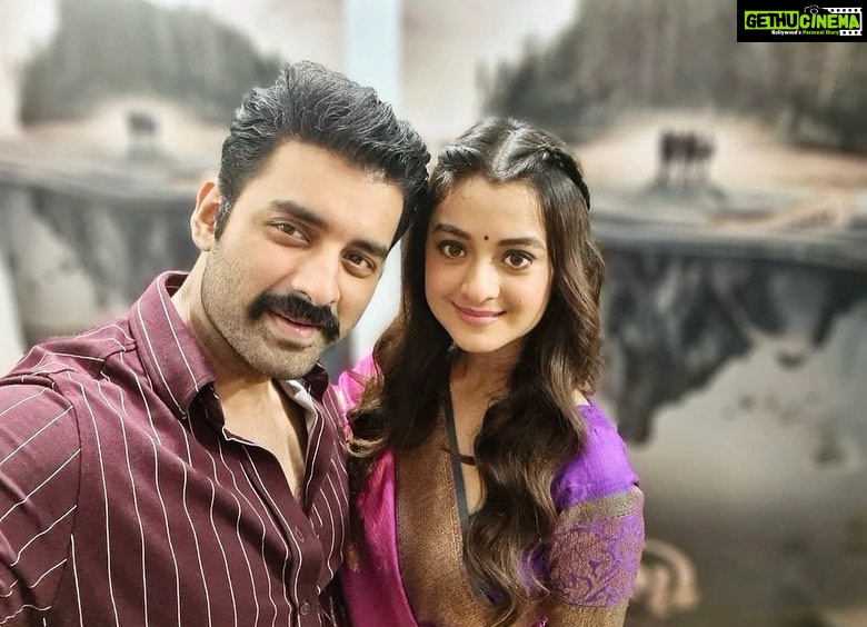 Darshana Banik Instagram - From the #Mahurat of #Mrigaya @ankush.official @souvikb2009 Makeup - @abhijitpl2 Kolkata - The City of Love