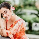 Darshana Banik Instagram - Because happiness looks gorgeous on me 😀😀 Location: @jwkolkata @siladitya_dutta @bipradip_chakraborty @abhijitpl2 @priyadas_hairstylist @kiara__sennnn JW Marriott Hotel Kolkata