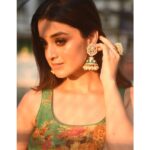 Darshana Banik Instagram - "If you want to shine like a sun, first burn like a sun" . . @sourav.dutta.kolkata @sahababusona @kiara__sennnn @kunal_makeup_artist
