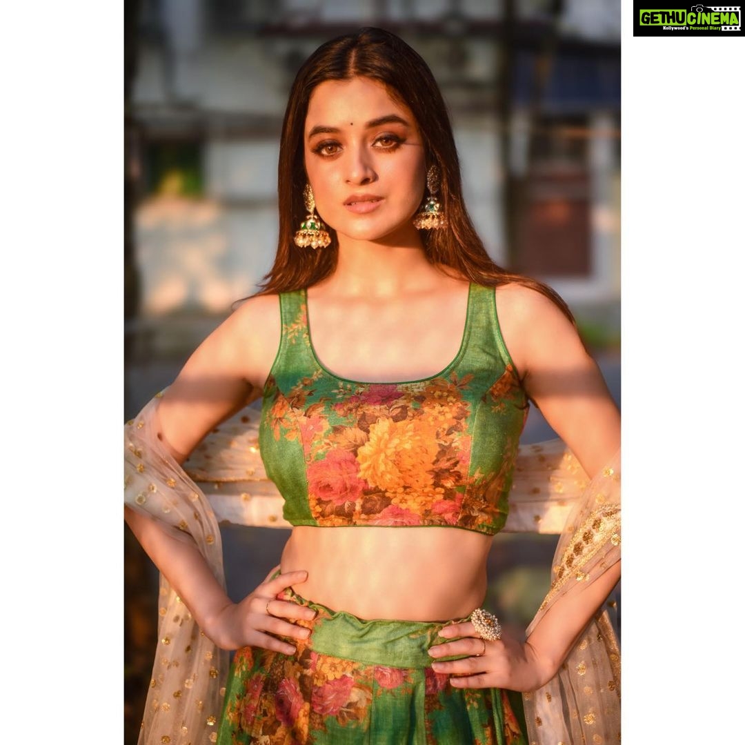 Darshana Banik Instagram - There’s always that one summer that changes you... #summer2020 @sourav.dutta.kolkata @sahababusona @kunal_makeup_artist @kiara__sennnn