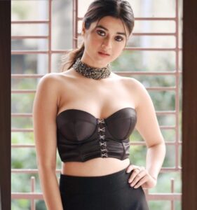 Darshana Banik Instagram - Catwoman 🖤🤍