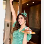 Darshana Banik Instagram – Yippee! My Birthday is here 🎂
.
.
📷 @siladitya_dutta @bipradip_chakraborty 
@abhijitpl2 @kiara__sennnn @priyadas_hairstylist JW Marriott Hotel Kolkata