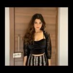 Darshana Banik Instagram – #throwback #Justlikethat. 
Sharing this old video.
.
.
.

@sonam_makeupartist 
@stylemyway_byisha 
@tollyonline
#gendaphool