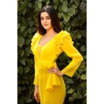 Darshana Banik Instagram - Spring is in the air 🌼 Photographer- Somnath Roy Makeup artist- Babusona Saha Hair-stylist- Gini Halder Designer and Stylist- Mousumi Debnath JW Marriott Hotel Kolkata